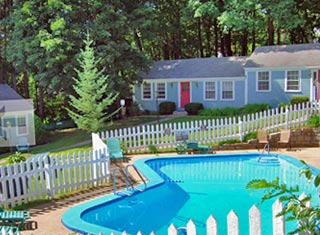 Oxen Yoke Inn, Motel & Cottages lodging in North Conway NH