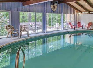 Four Seasons Lodge lodging in North Conway NH