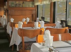 North Conway NH area Dining - Conway Scenic Railroad Dining Car