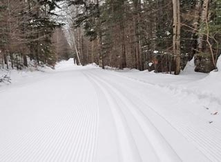 More than 400 km of trails for cross country skiing and snowshoeing offered by six area Nordic Centers